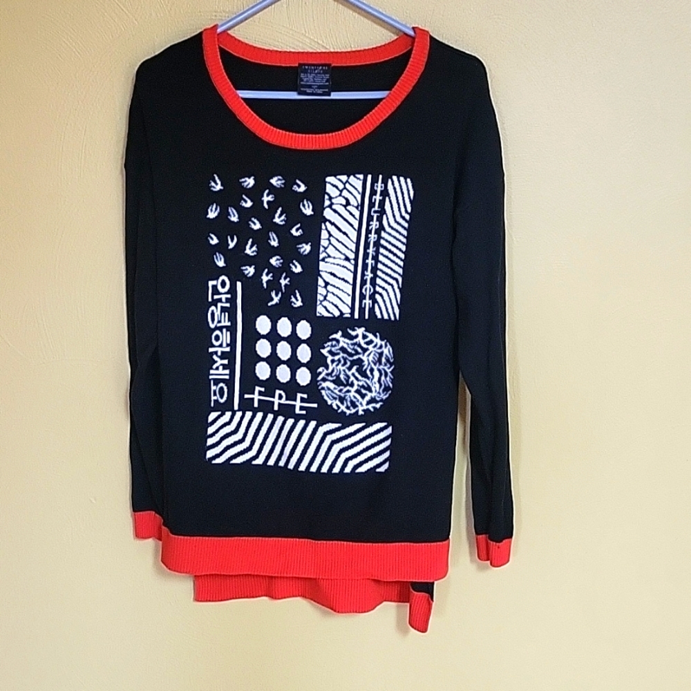 Twenty One Pilots black and red sweater